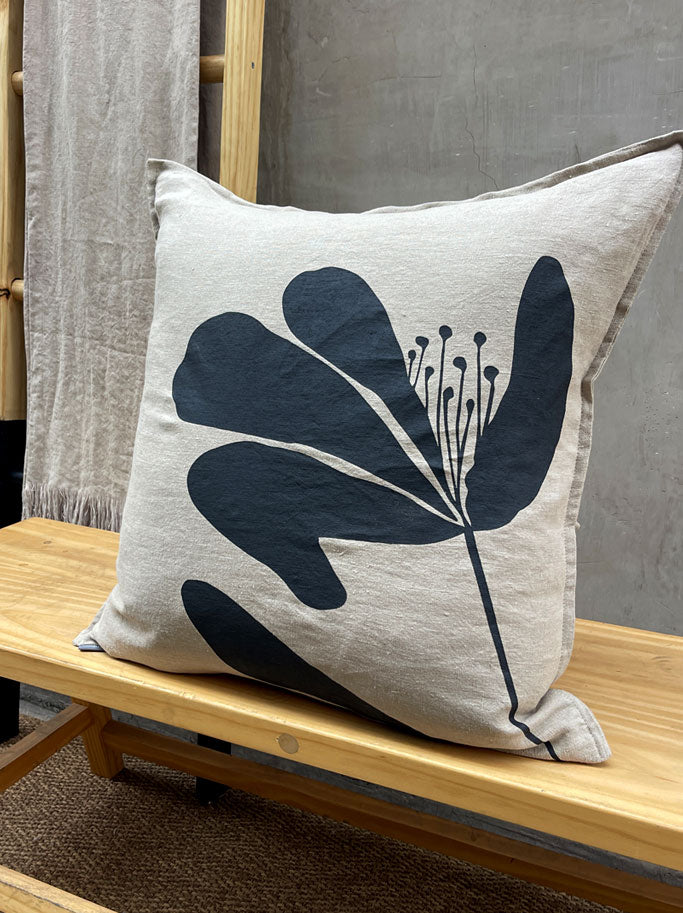 Funda Cojín Flor Ana. Colección Botánica
