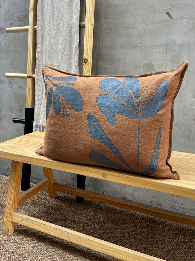 Funda Cojín Flor Ana. Colección Botánica