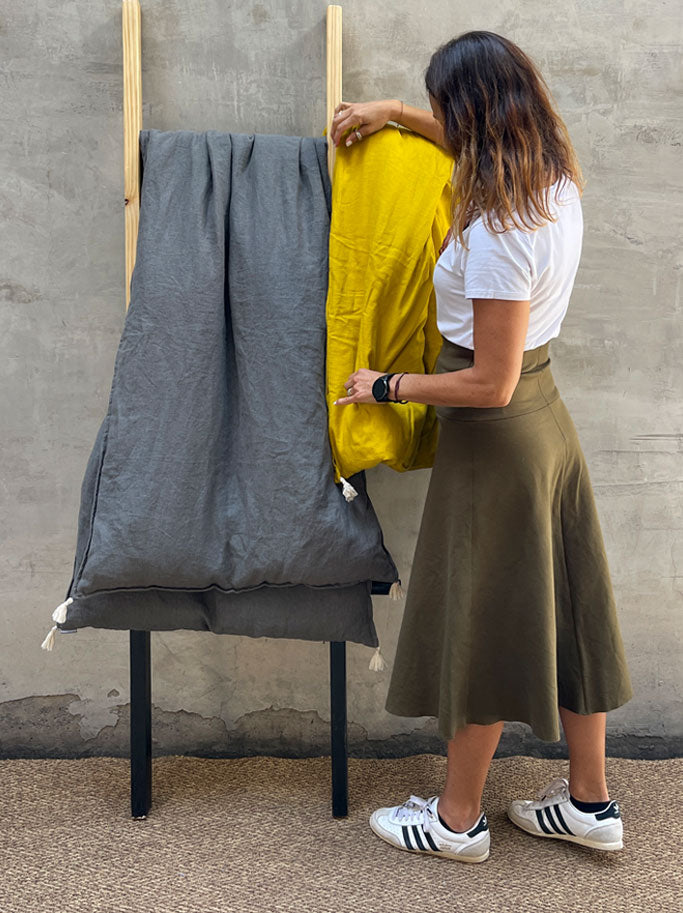 Piecera ó Sofa Cover 160 x 70 Lino Gris Humo lino alto gramaje, relleno en pumón de plumas (Copia)