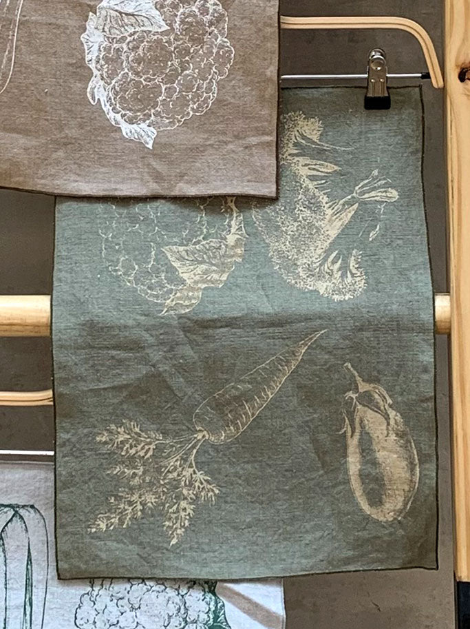 Individual Lino Verde Tiza  Alto Gramaje estampado más festón por el borde